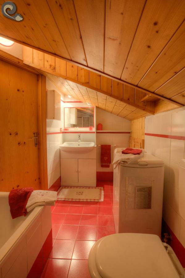 Appartamenti Lo Scoiattolo - Noce E Nocciola Pré-Saint-Didier Exteriér fotografie